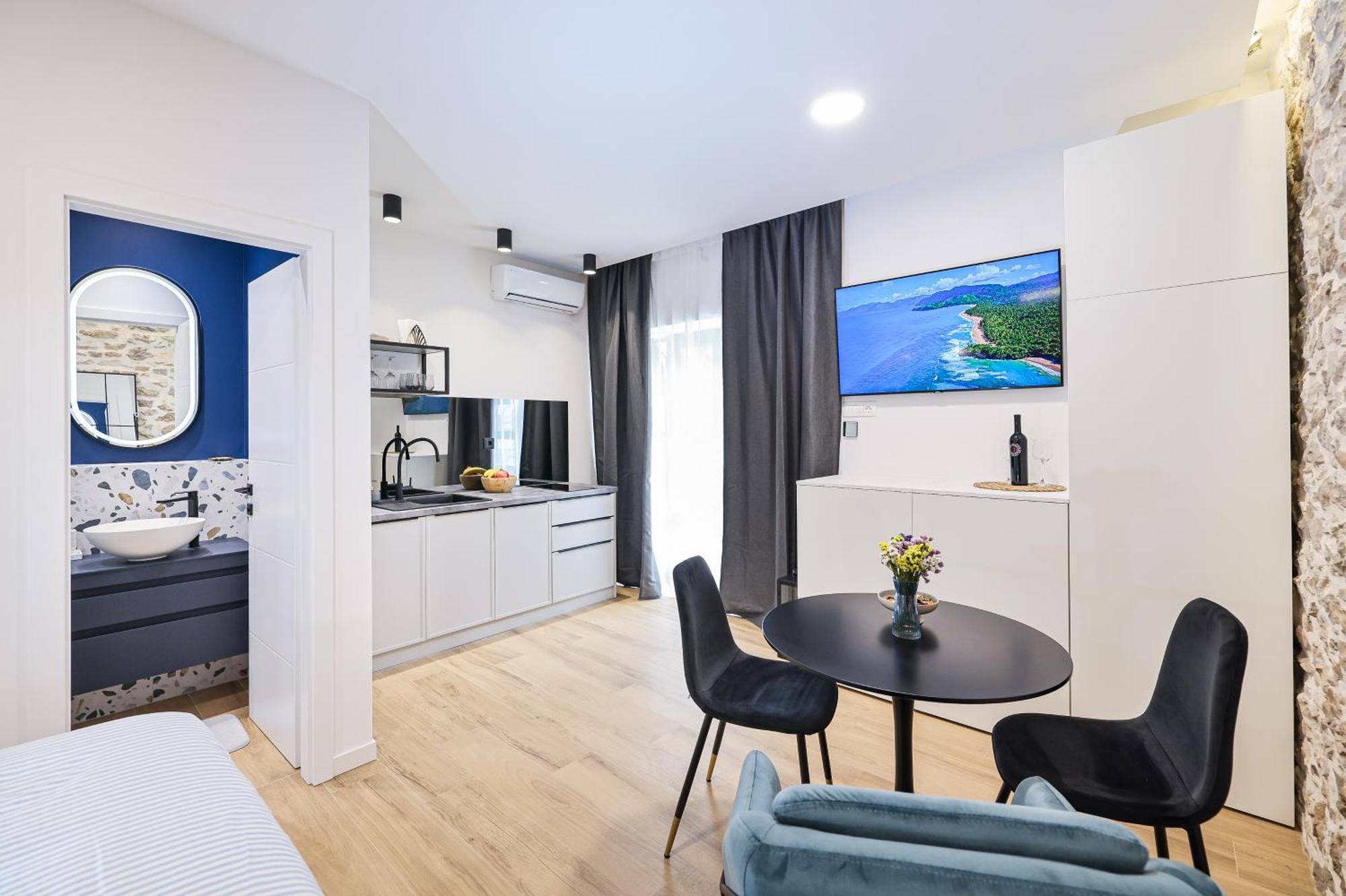 Monsignore Apartment